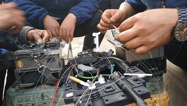 Optic Fiber Splicing 3 repair
